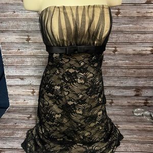 Elegant Black and Gold Lace Strapless Dress
